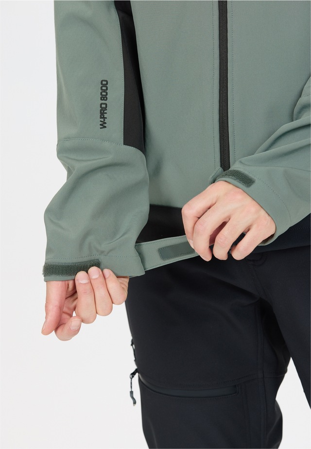 WHISTLER Softshelljacke »Ryder« mit atmungsaktiver Funktions-Membran