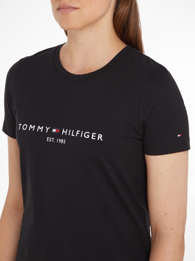 Tommy Hilfiger Rundhalsshirt »HERITAGE HILFIGER C-NK REG TEE« mit gesticktem Tommy Hilfiger Linear Logo-Schriftzug