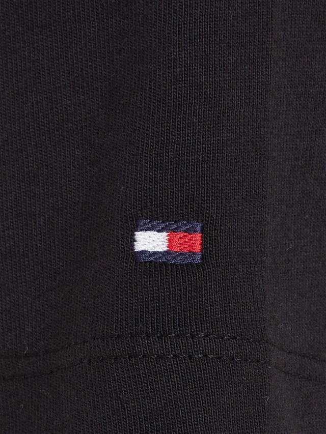 Tommy Hilfiger Rundhalsshirt »HERITAGE HILFIGER C-NK REG TEE« mit gesticktem Tommy Hilfiger Linear Logo-Schriftzug