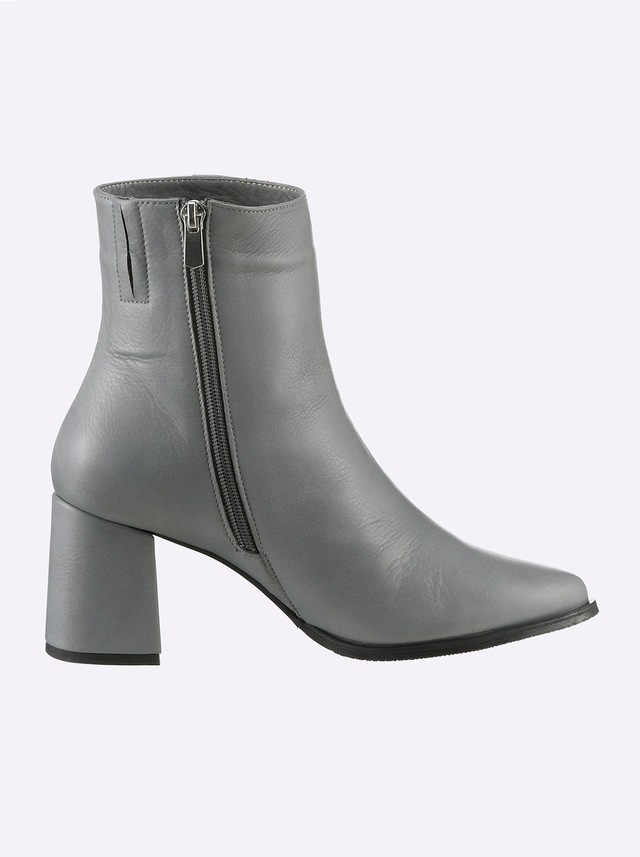 Andrea Conti Stiefelette