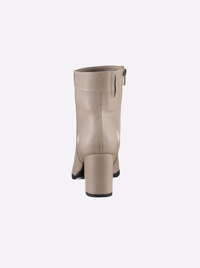 Andrea Conti Stiefelette