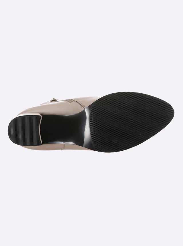 Andrea Conti Stiefelette