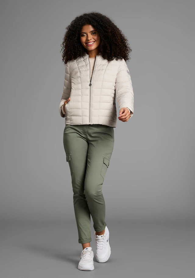 KangaROOS Steppjacke Übergangsjacke, figurbetonter Schnitt, hüftlange Passform