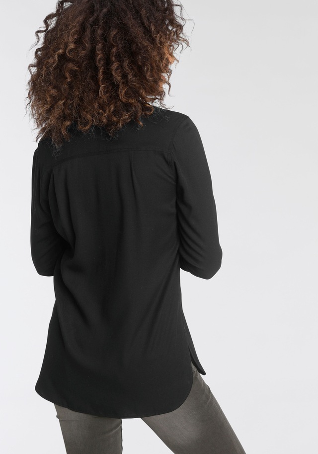 Tamaris Hemdbluse »mit lockerem Schnitt, aus fließender Viskose-Qualität« im Oversize-Look mit Tasche