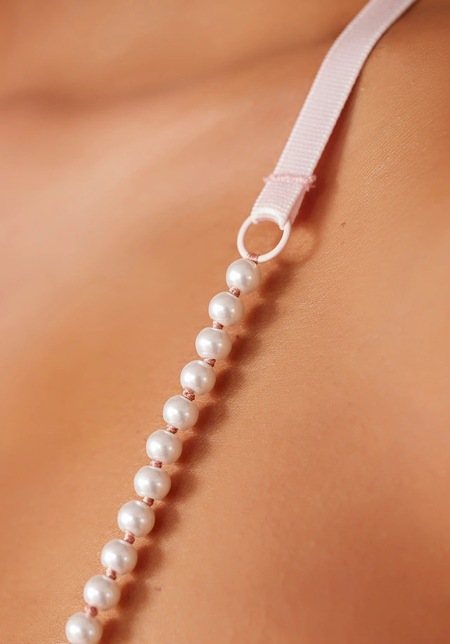 LASCANA Push-up-BH mit einzigartigen Kunstperlen-Details, sexy Dessous
