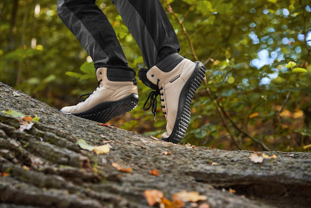 Leguano Barfußschuh »KOSMO« , Bequemschuh, Schnürboots mit einzigartiger Halbkugel-Laufsohle