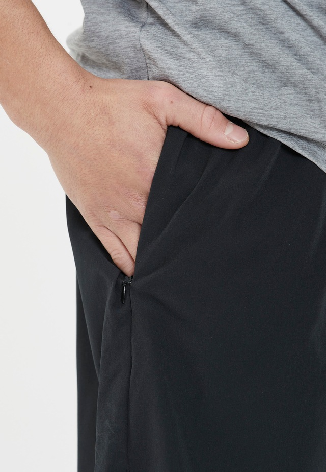 Virtus Shorts »SPIER M activ« mit komfortablem 4-Wege-Funktionsstretch