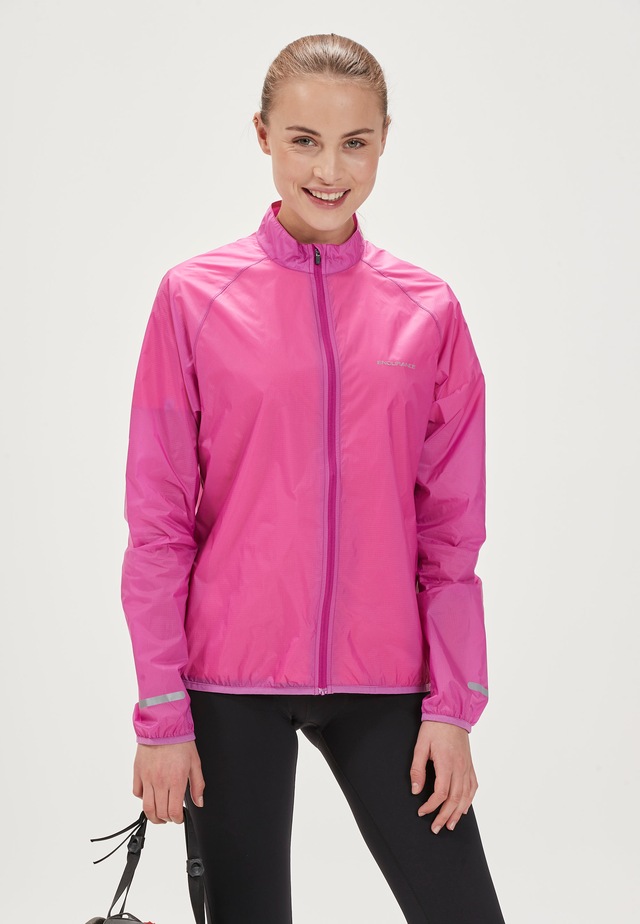 ENDURANCE Softshelljacke »IMMIE W Packable« extra leicht mit kleinem Packmaß