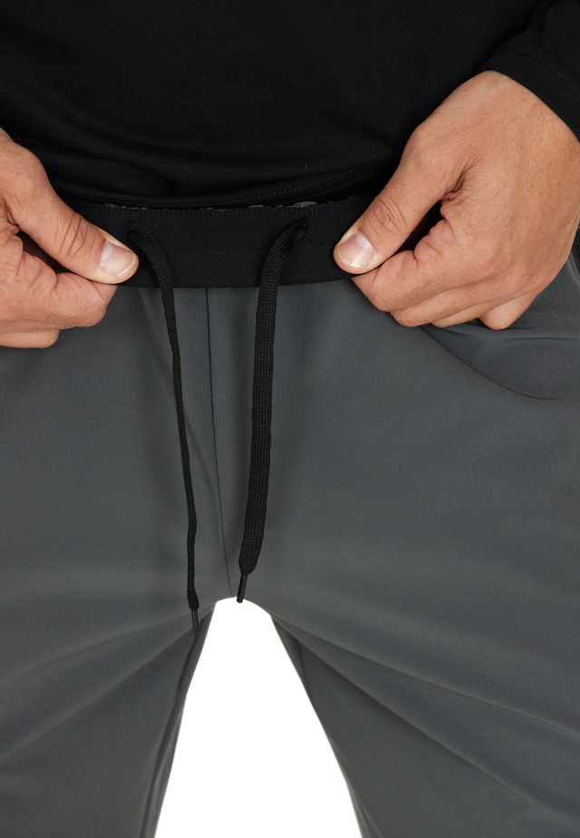 Virtus Sweathose »BLAG V2« mit atmungsaktivem 4-Wege-Funktionsstretch
