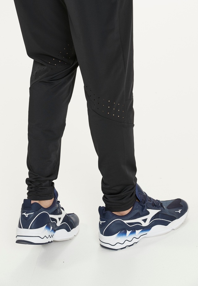 Virtus Sweathose »BLAG V2« mit atmungsaktivem 4-Wege-Funktionsstretch