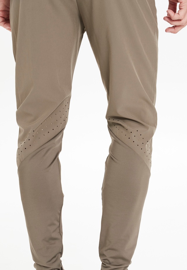 Virtus Sweathose »BLAG V2« mit atmungsaktivem 4-Wege-Funktionsstretch