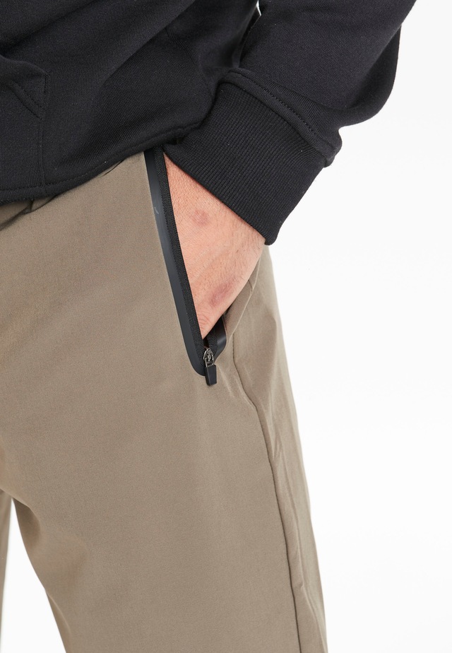 Virtus Sweathose »BLAG V2« mit atmungsaktivem 4-Wege-Funktionsstretch