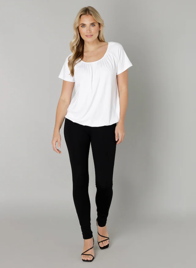 Base Level T-Shirt »Yona« mit Raffung am Rundhalsausschnitt
