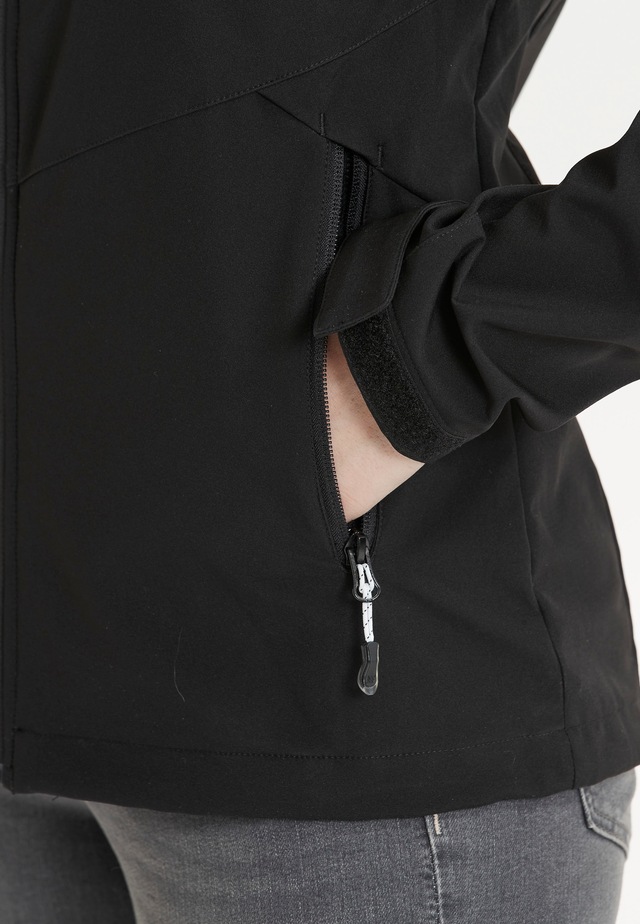 WHISTLER Softshelljacke »Rosea« aus wind- und wasserdichtem Funktionsmaterial