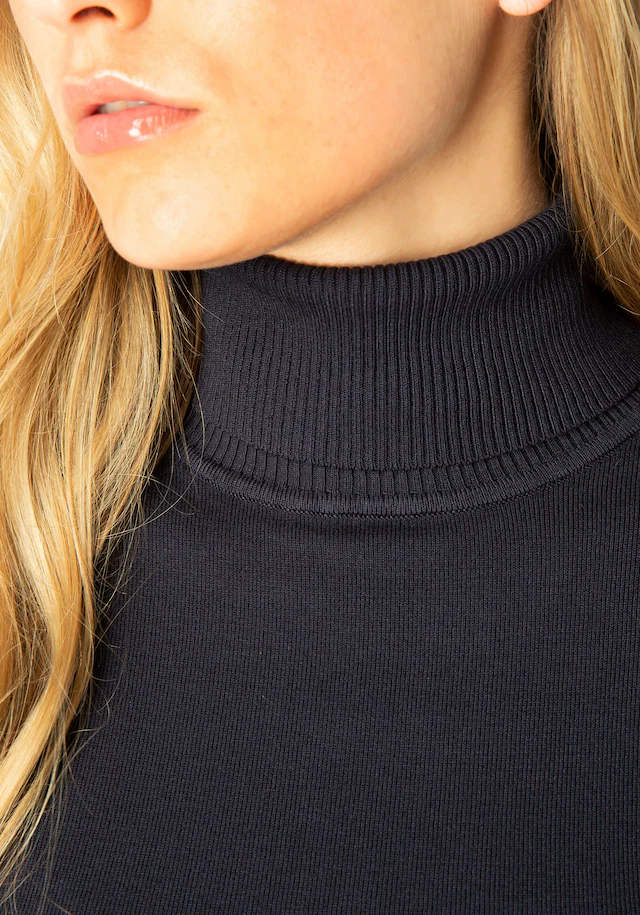 Base Level Rollkragenpullover »Yuen« mit Viskose