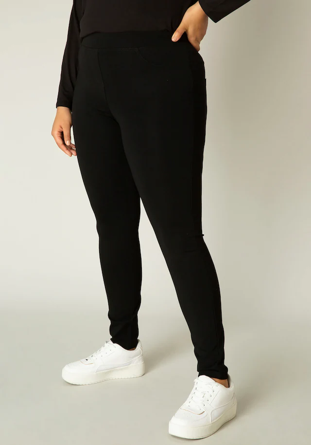 Base Level Curvy Jeggings »Arnika« mit Badge