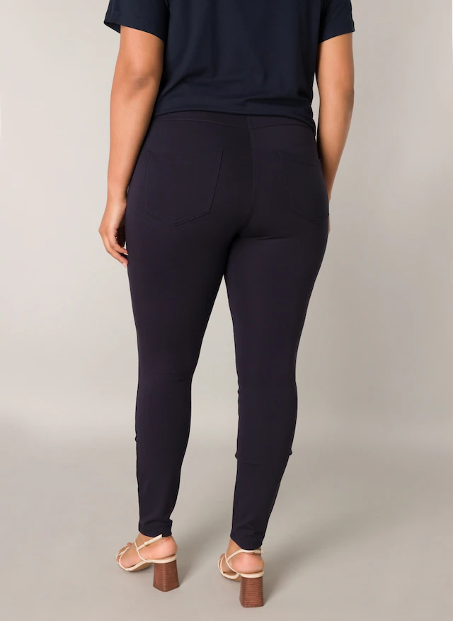 Base Level Curvy Jeggings »Arnika« mit Badge