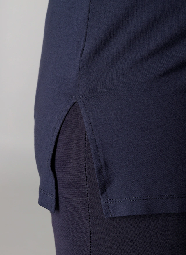 Base Level Curvy Trägertop Hüftbedeckender Schnitt mit Schlitzen am Saum