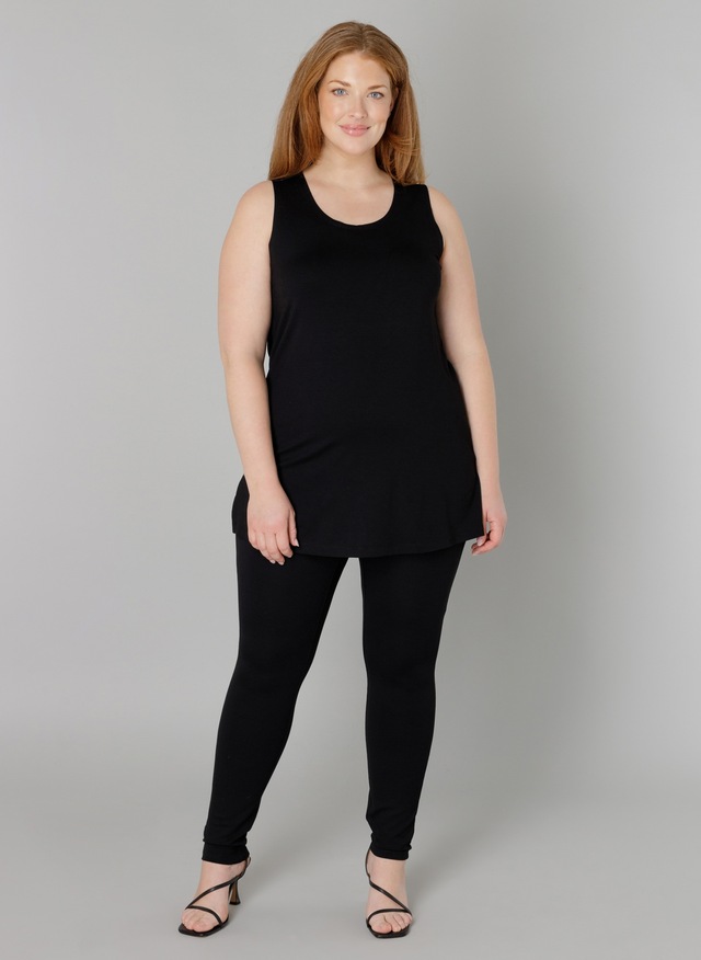 Base Level Curvy Trägertop Hüftbedeckender Schnitt mit Schlitzen am Saum