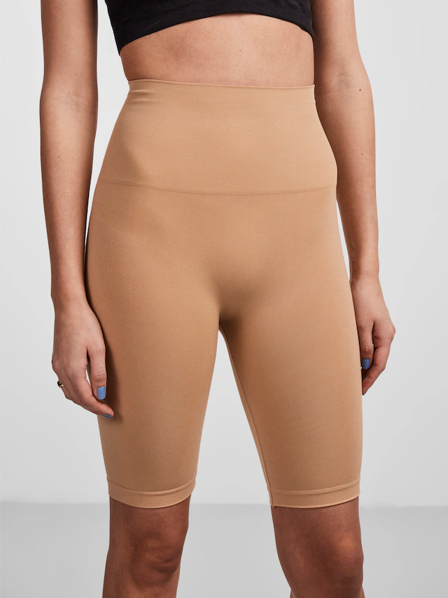 pieces Radlerhose »PCIMAGINE« mit Shaping-Effekt