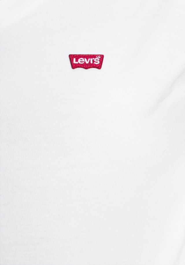 Levi's® Plus V-Shirt »V NECK TEE« Figurumspielende Passform