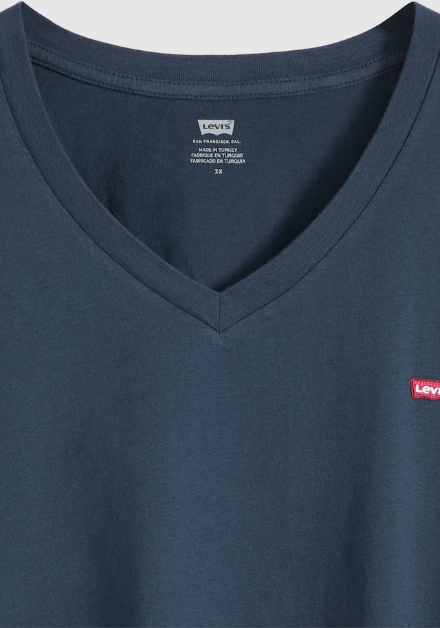 Levi's® Plus V-Shirt »V NECK TEE« Figurumspielende Passform