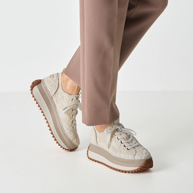 Tamaris Plateausneaker »Milena« Freizeitschuh, Halbschuh, Schnürschuh in veganer Verarbeitung