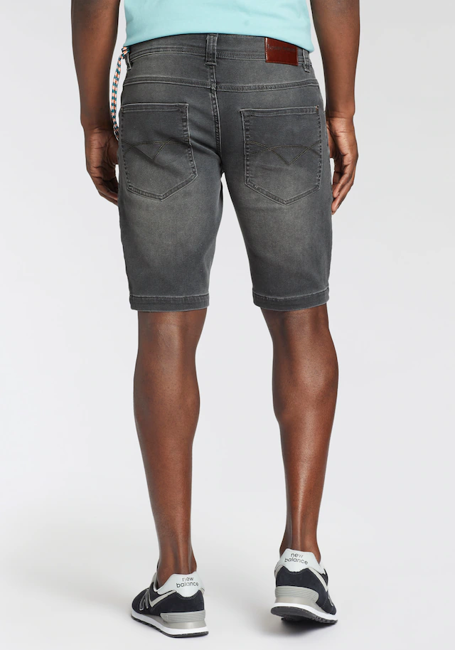 Bruno Banani Jeansshorts Set, mit Band, 2 tlg. bequemer Sitz, gerade Beinform, mit praktischen Taschen