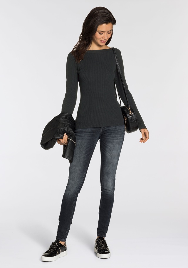 Melrose Strickpullover aus Rippqualität mit Knöpfen