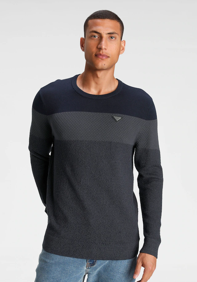Bruno Banani Strickpullover im modischem Look