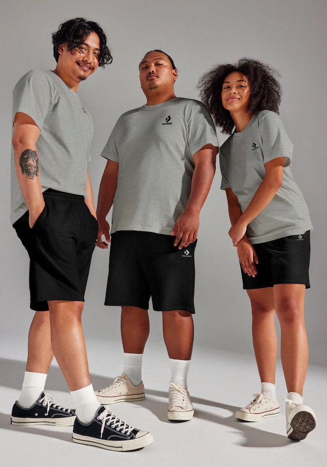 Converse T-Shirt »GO-TO EMBROIDERED STAR CHEVRON TEE« mit Rundhalsausschnitt, Kurzarm, aus Baumwolle, in Single Jersey