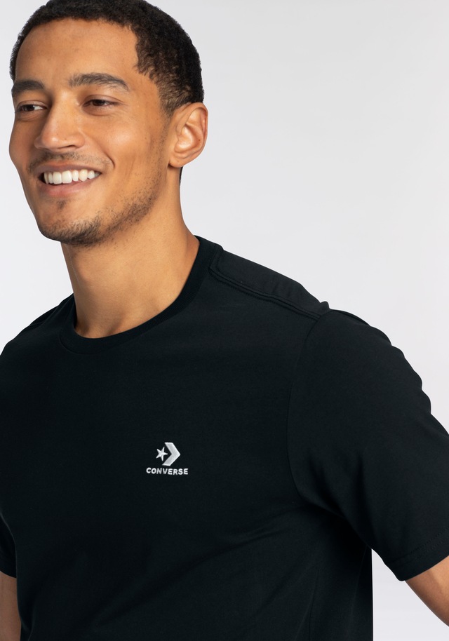 Converse T-Shirt »GO-TO EMBROIDERED STAR CHEVRON TEE« mit Rundhalsausschnitt, Kurzarm, aus Baumwolle, in Single Jersey