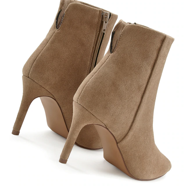 LASCANA High-Heel-Stiefelette »Herbststiefelette, Stiefel,« in elegant spitz zulaufender Form VEGAN