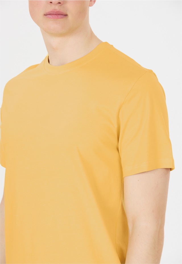 CRUZ T-Shirt »Highmore« aus reiner Baumwolle