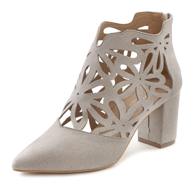 LASCANA High-Heel-Stiefelette »Ankle Boot, Stiefelette, Stiefel,« mit eleganter Spitze und Blockabsatz