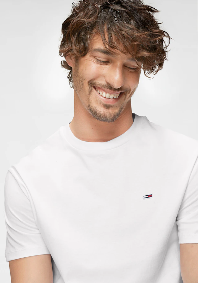 Tommy Jeans T-Shirt »TJM CLASSIC JERSEY CREW NECK« mit Logostickerei