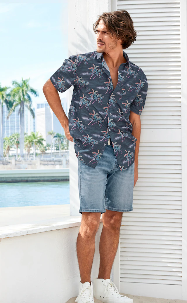 Beachtime Hawaiihemd »- sommerliches Hemd mit tollem Palmen Druck« , Kurzarm, Freizeithemd mit Palmenprint, reine Baumwolle