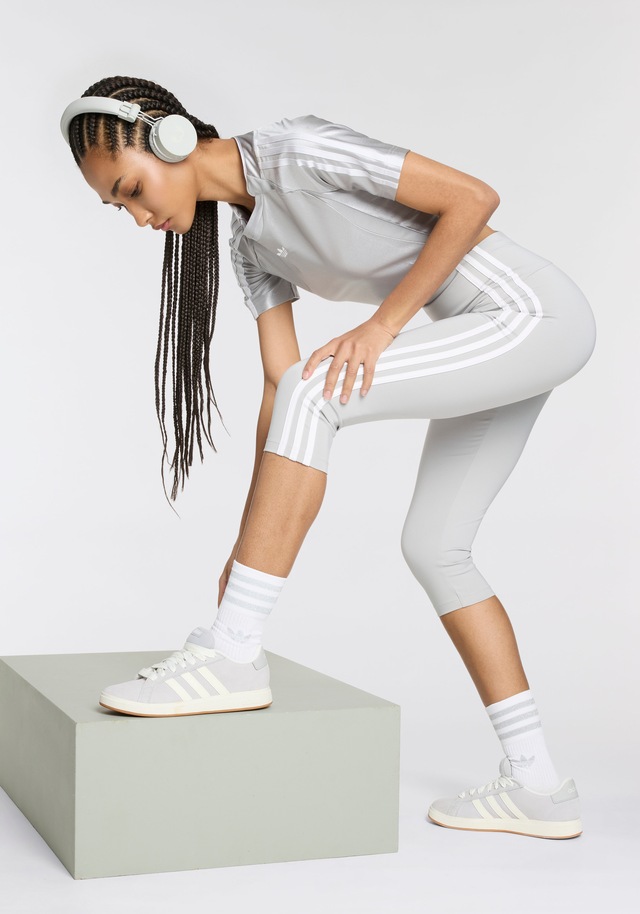 adidas Originals Sportsocken »MID-CUT GLITTER CREW, 2 PAAR« 2 Paar tlg. wadenlange Passform, für Erwachsene, im 2er-Pack