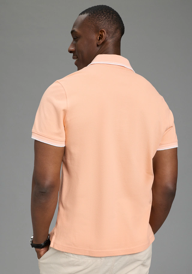 DELMAO Poloshirt »in vielen Sommer Farben! Preis-Leistungs Bestseller!« Trendige lockere Passform, immer perfekt gestylt! Sportlicher Look