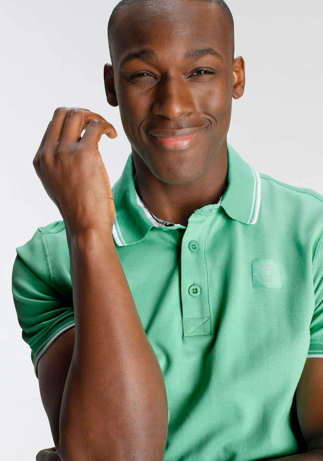 DELMAO Poloshirt »in vielen Sommer Farben! Preis-Leistungs Bestseller!« Trendige lockere Passform, immer perfekt gestylt! Sportlicher Look