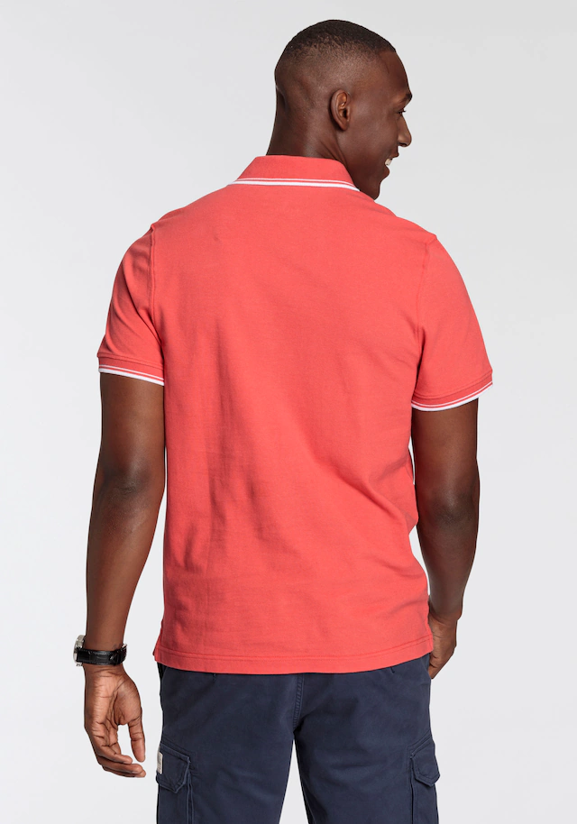 DELMAO Poloshirt »in vielen Sommer Farben! Preis-Leistungs Bestseller!« Trendige lockere Passform, immer perfekt gestylt! Sportlicher Look