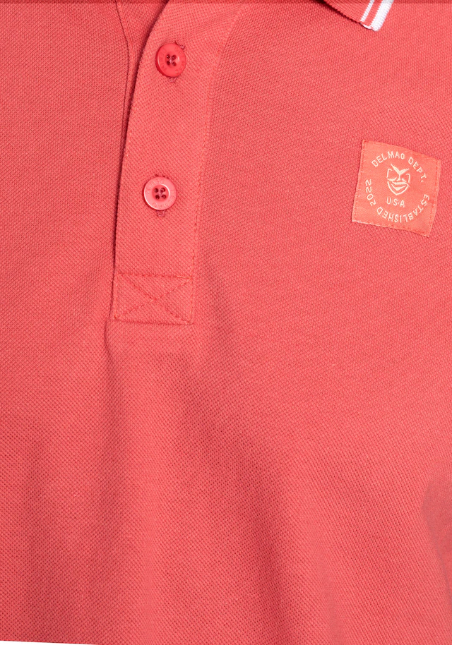 DELMAO Poloshirt »in vielen Sommer Farben! Preis-Leistungs Bestseller!« Trendige lockere Passform, immer perfekt gestylt! Sportlicher Look