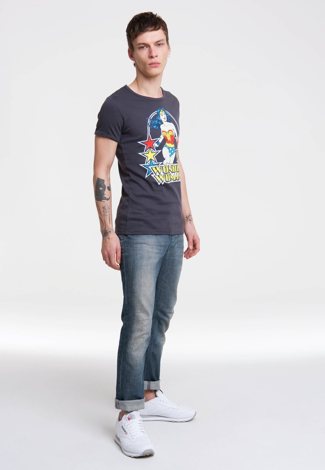 LOGOSHIRT T-Shirt »Wonder Woman« mit trendigem Retro-Print
