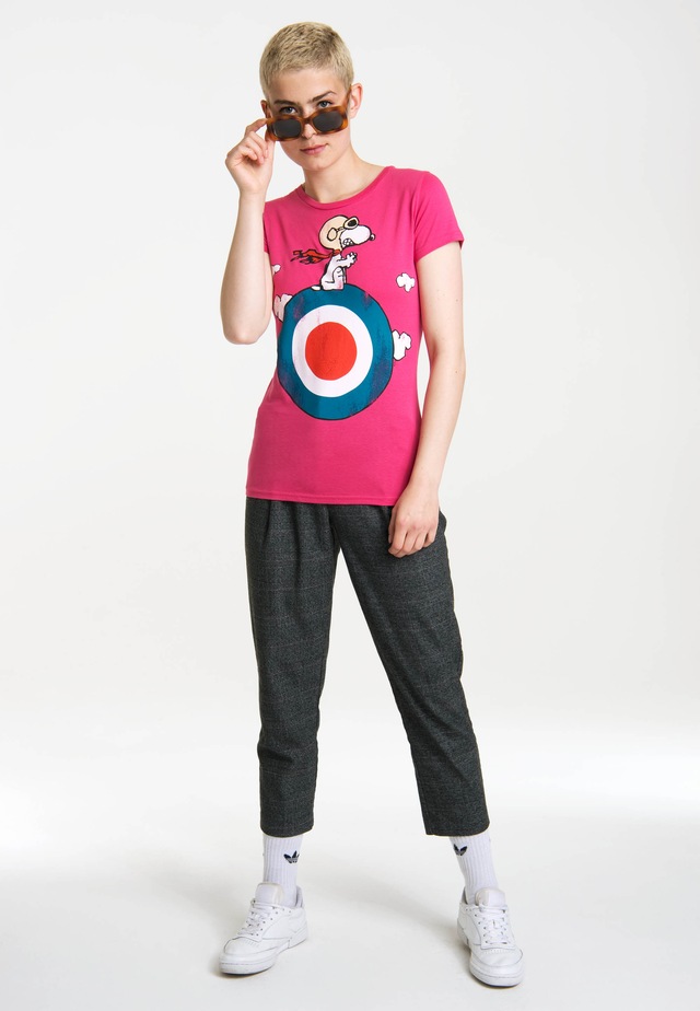 LOGOSHIRT T-Shirt »Peanuts - Snoopy« mit lizenziertem Print
