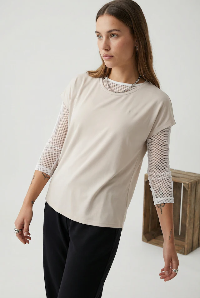 ONLY Play Trainingsshirt »ONPAUBREE ON SS BAT LOOSE TEE NOOS« in Jersey-Qualität, lockere Passform, unifarben, mit Logodruck