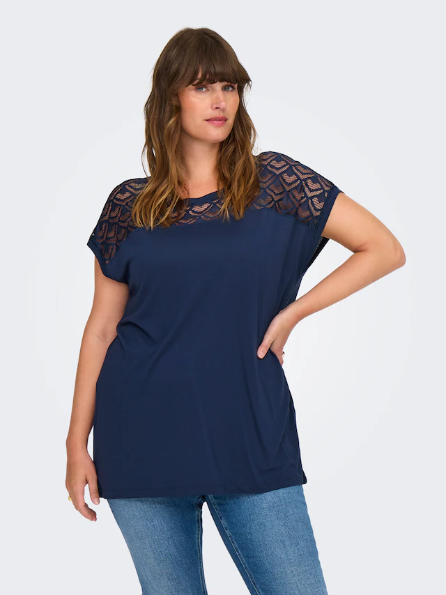 ONLY CARMAKOMA Spitzenshirt »CARFLAKE LIFE S/S MIX TOP JRS NOOS« Viskose, regular fit