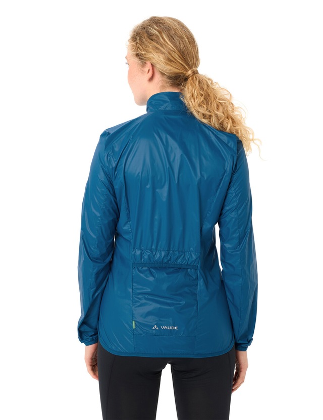 VAUDE Fahrradjacke »Women's Matera Air Jacket« ohne Kapuze mit hochschließendem Kragen, winddicht und wasserabweisend, Slim Fit