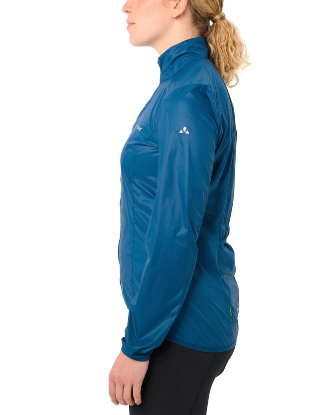 VAUDE Fahrradjacke »Women's Matera Air Jacket« ohne Kapuze mit hochschließendem Kragen, winddicht und wasserabweisend, Slim Fit