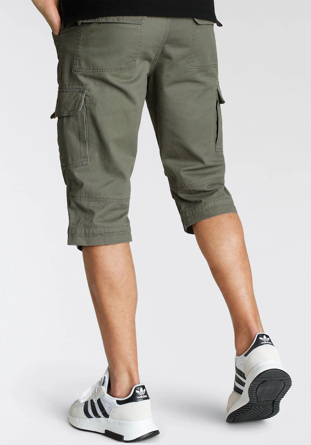 Bruno Banani Bermudas schmale Passform, gerade Beinform, mit Cargotaschen