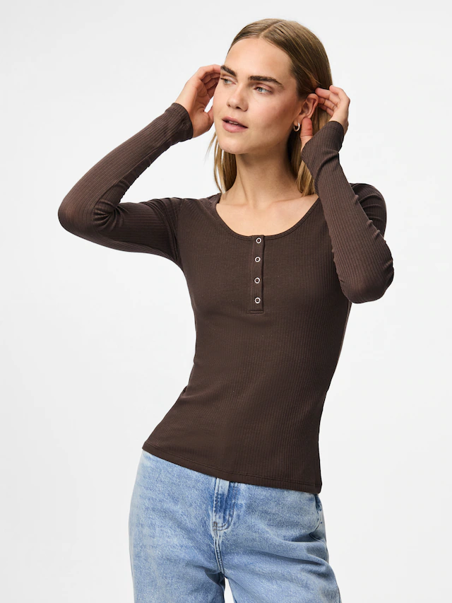 pieces Langarmshirt »PCKITTE LS TOP NOOS BC« Baumwollmischung, slim fit